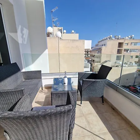 Tropical Paradise 200m From Finikoudes לרנקה
