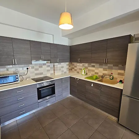 Apartment Tropical Paradise 200m From Finikoudes
