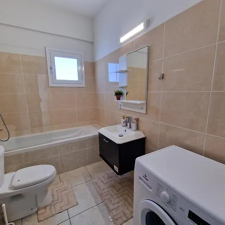 Tropical Paradise 200m From Finikoudes Apartmán *