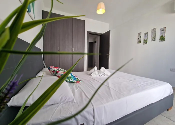 Apartament Tropical Paradise 200m From Finikoudes Larnaca