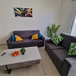 Tropical Paradise 200m From Finikoudes Larnaca