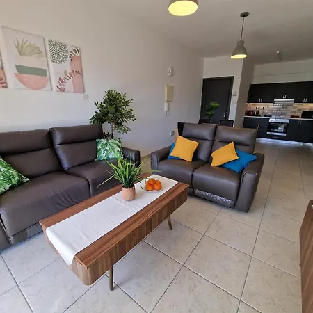 Tropical Paradise 200m From Finikoudes Apartament *