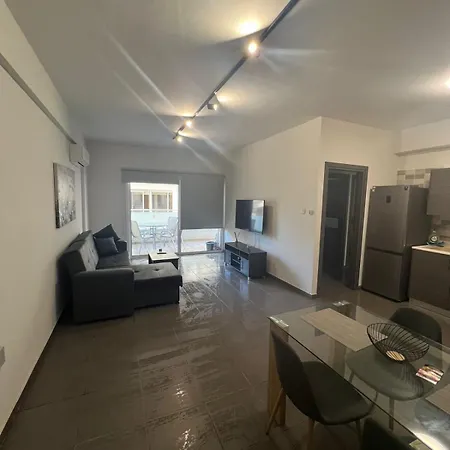 Apartament Tropical Paradise 200m From Finikoudes Larnaca
