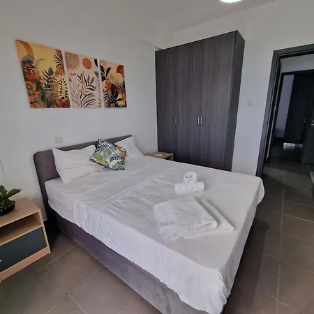 Apartament Tropical Paradise 200m From Finikoudes