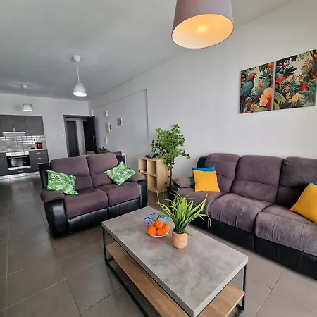 Apartament Tropical Paradise 200m From Finikoudes *