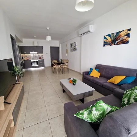 Apartament Tropical Paradise 200m From Finikoudes Larnaca