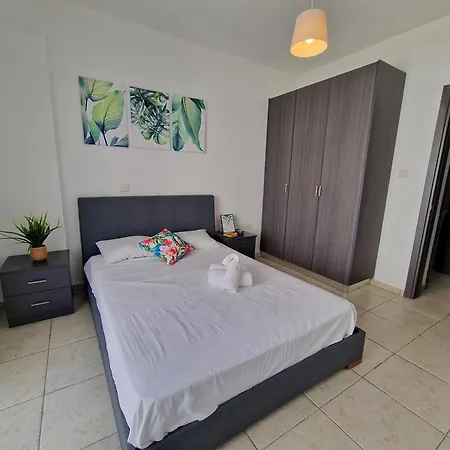 Tropical Paradise 200m From Finikoudes Apartament *