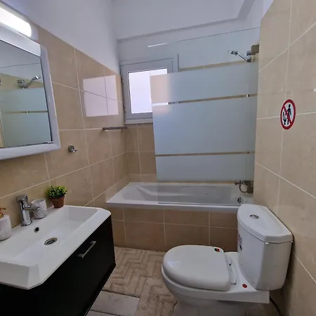 Apartament Tropical Paradise 200m From Finikoudes Larnaca