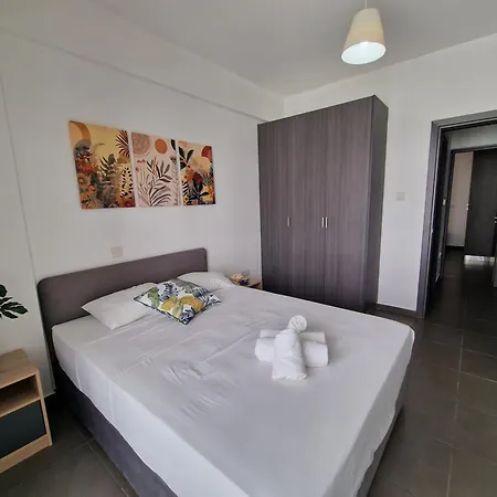 Tropical Paradise 200m From Finikoudes Apartament Larnaca