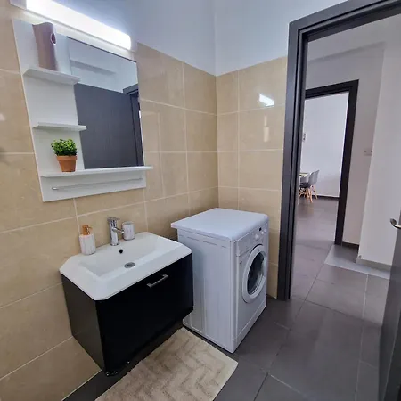 Tropical Paradise 200m From Finikoudes Apartament Larnaca