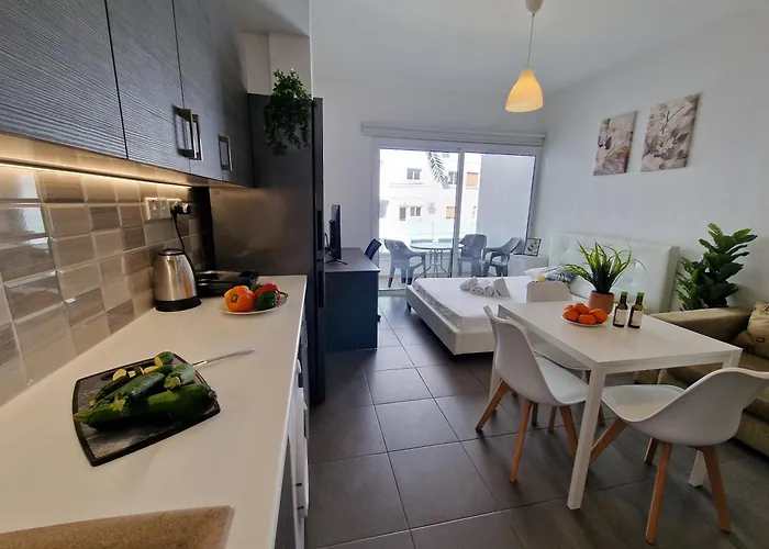 Apartmán Tropical Paradise 200m From Finikoudes *