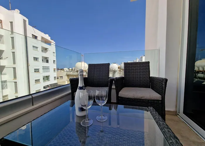 Tropical Paradise 200m From Finikoudes Appartamento *