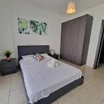 Tropical Paradise 200m From Finikoudes *